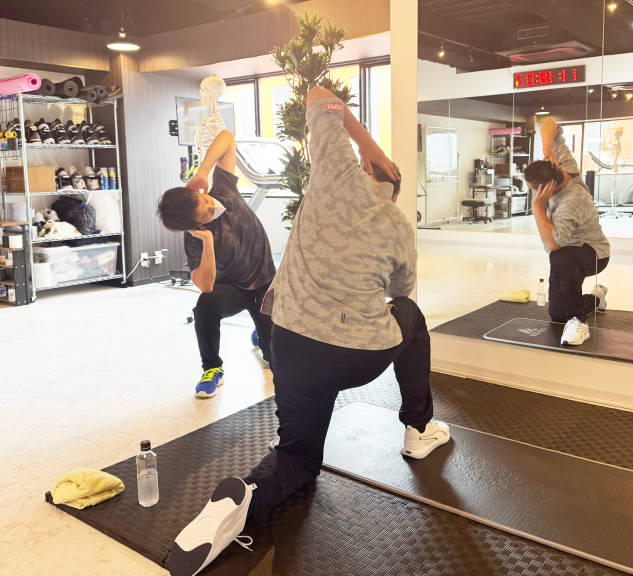 トレーニングをする男性